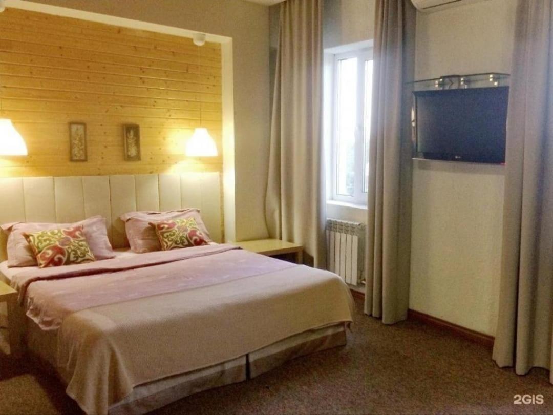 Strelets Hotel Bisjkek Eksteriør billede